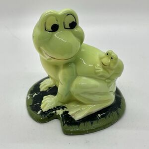 Vintage Ceramic Frog Mama And Baby Figurine On Lily Pad Kitsch